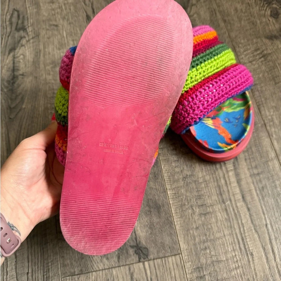 Farm Rio Blue Macaw Crochet Anatomic Slide Sandal - Picture 10 of 12